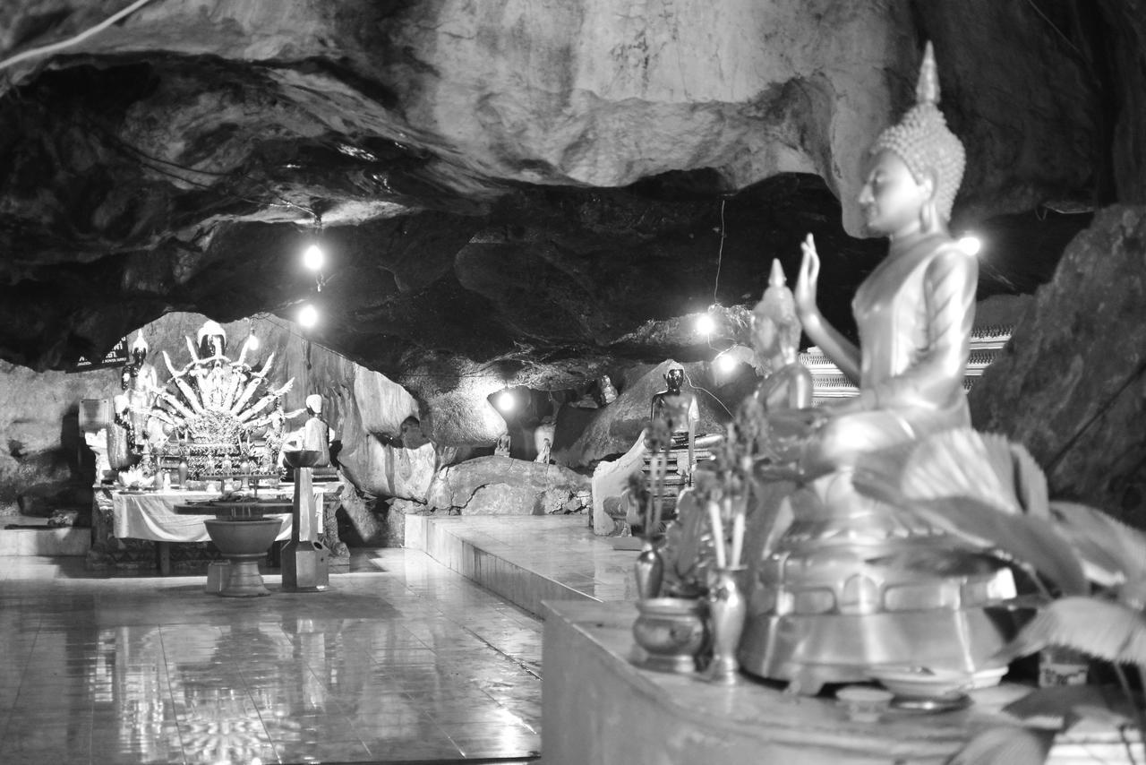 A Pousada Bankaikow Kanchanaburi Exterior foto