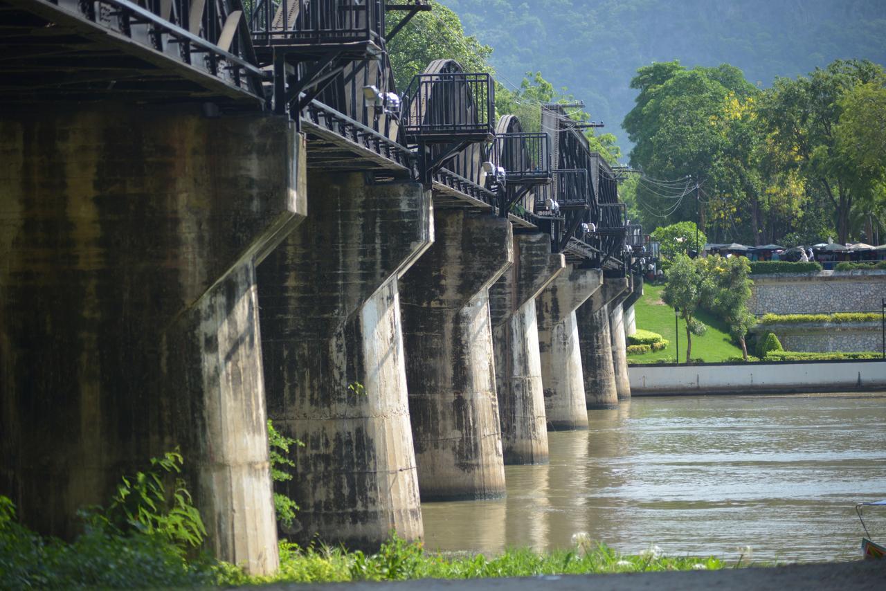 A Pousada Bankaikow Kanchanaburi Exterior foto