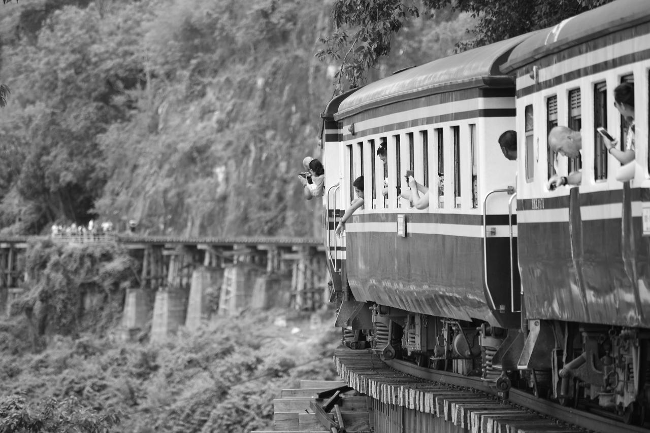 A Pousada Bankaikow Kanchanaburi Exterior foto