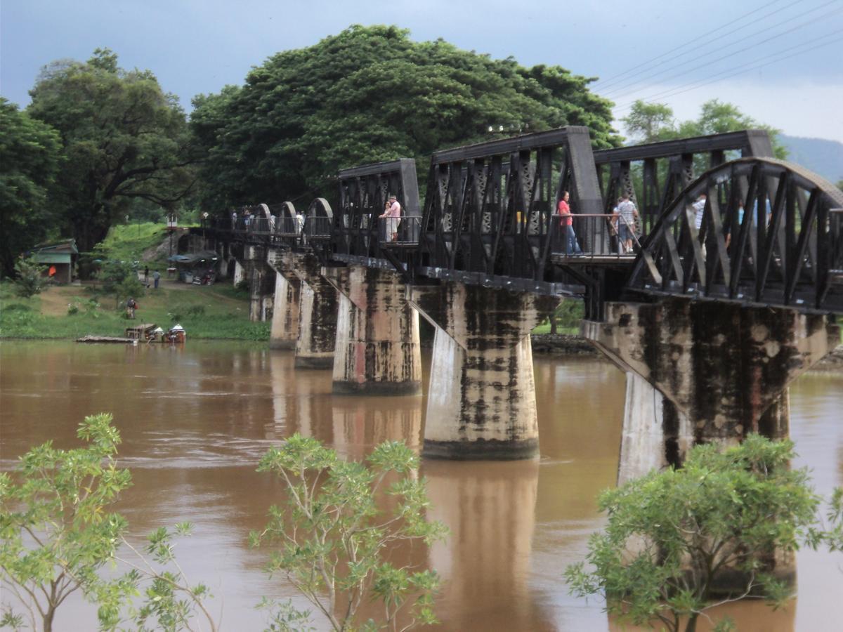 A Pousada Bankaikow Kanchanaburi Exterior foto