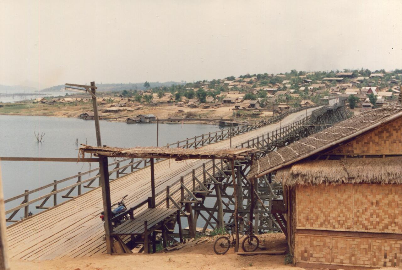 A Pousada Bankaikow Kanchanaburi Exterior foto